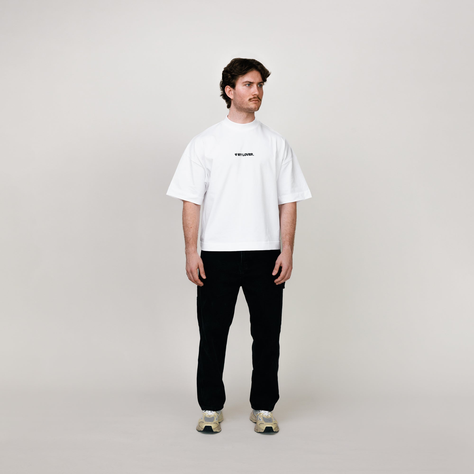 WHITE TEE 01