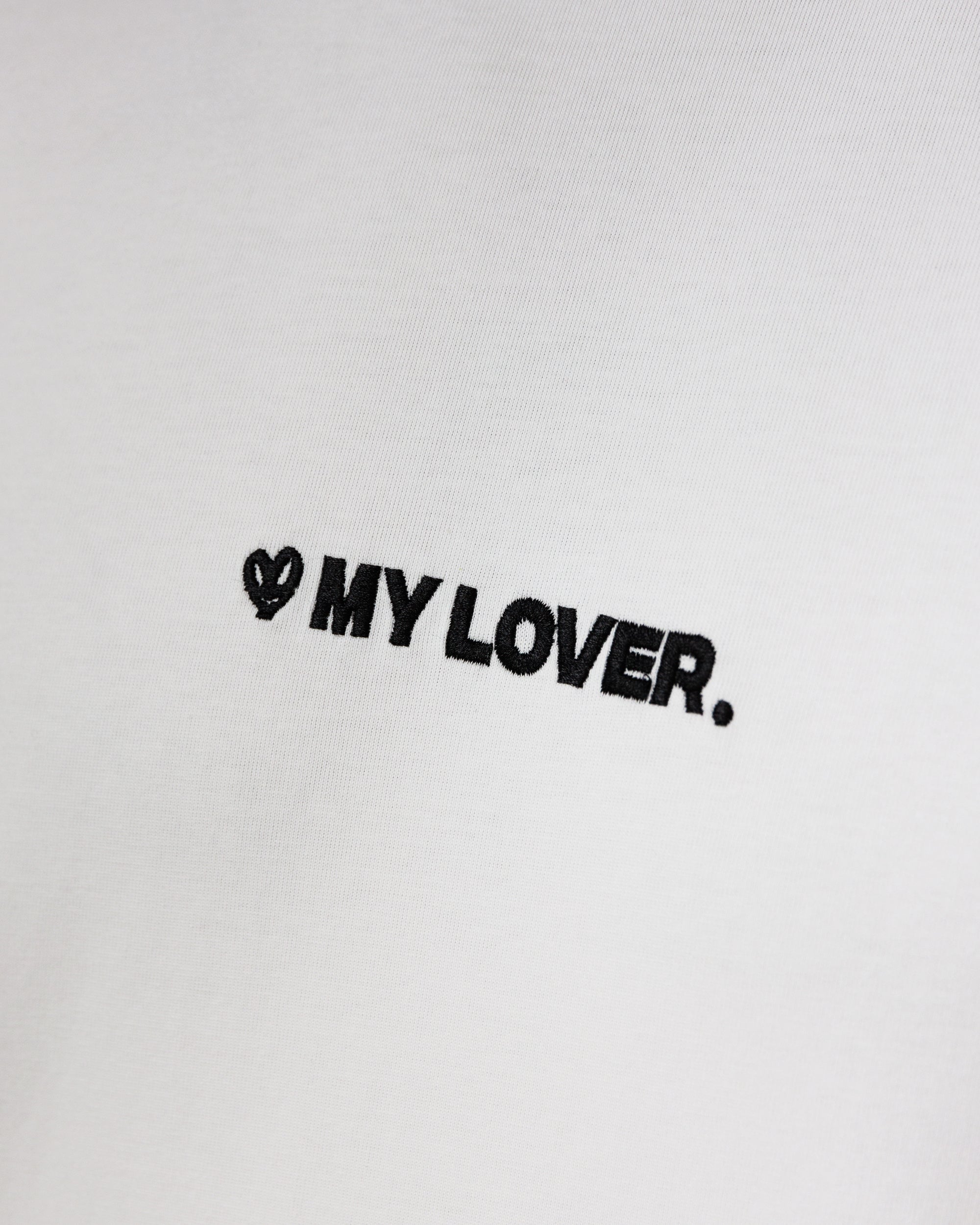 WHITE TEE 01