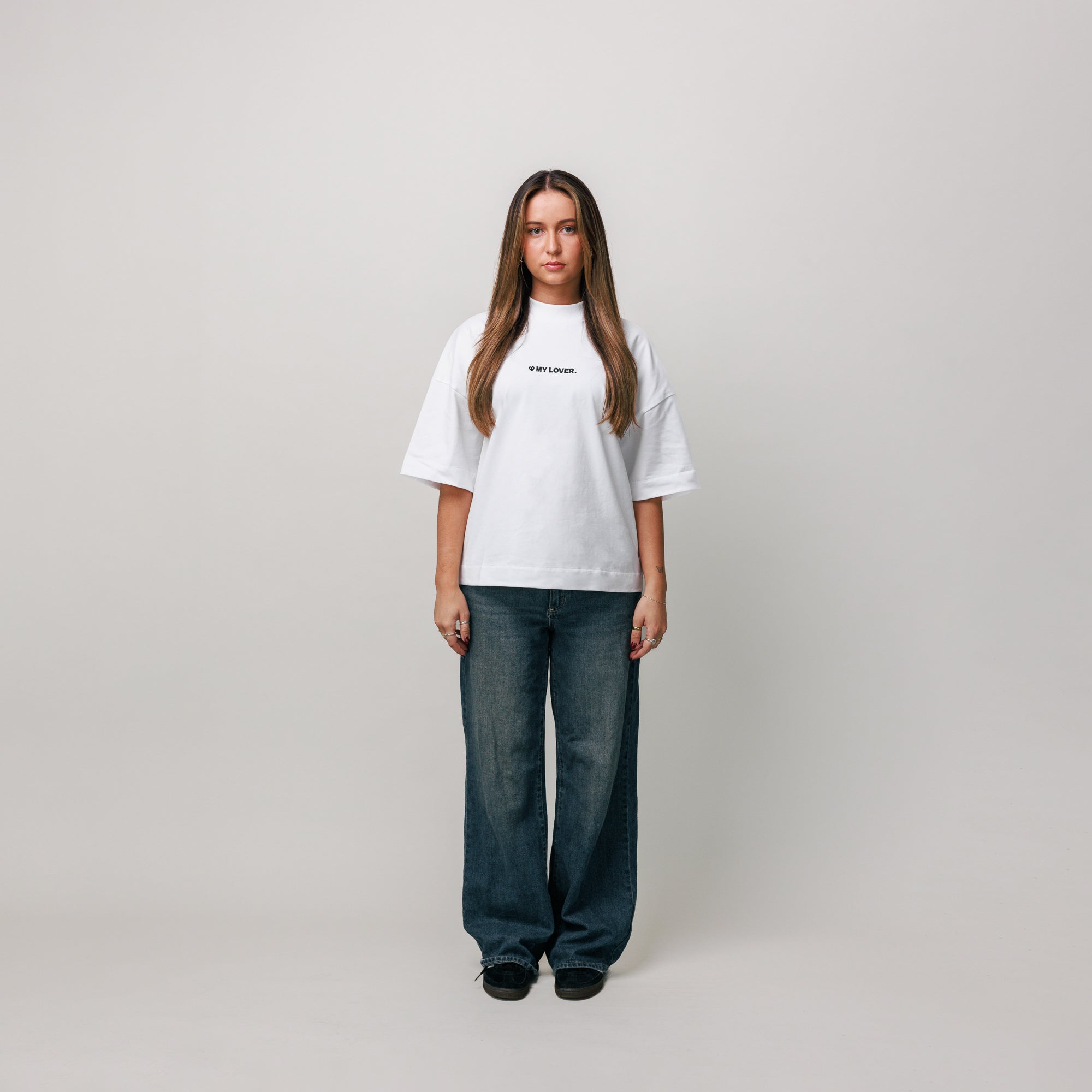 WHITE TEE 01